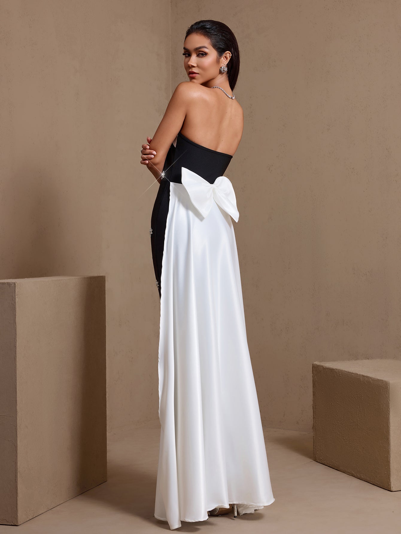 White-Bowknot Rhinestone Bandage Maxi Dress