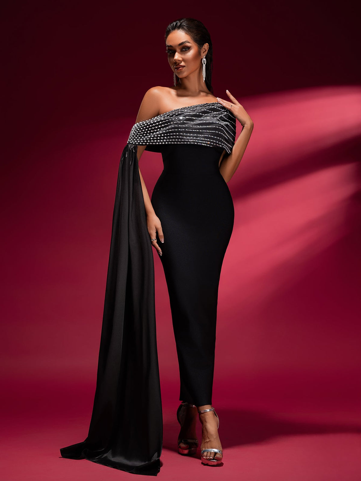 One-Shoulder Chain Bandage Maxi Dress, side view