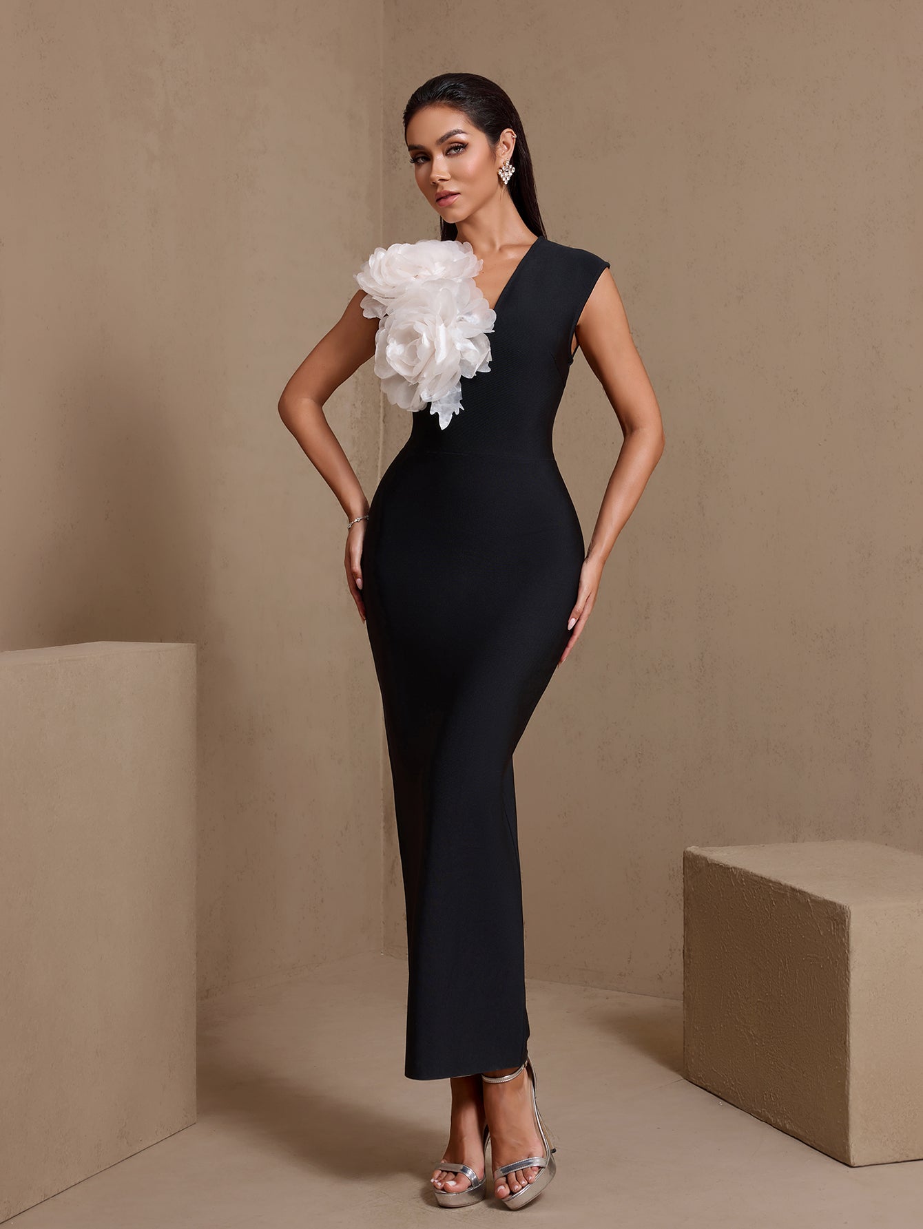 Black 3D floral V-neck bandage maxi dress, shoulder detail