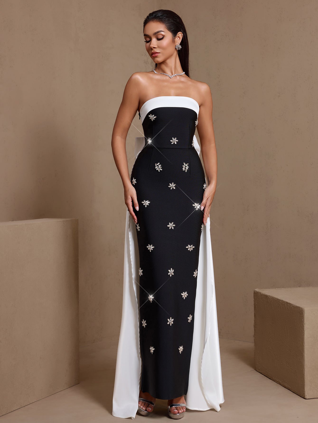 White-Bowknot Rhinestone Bandage Maxi Dress