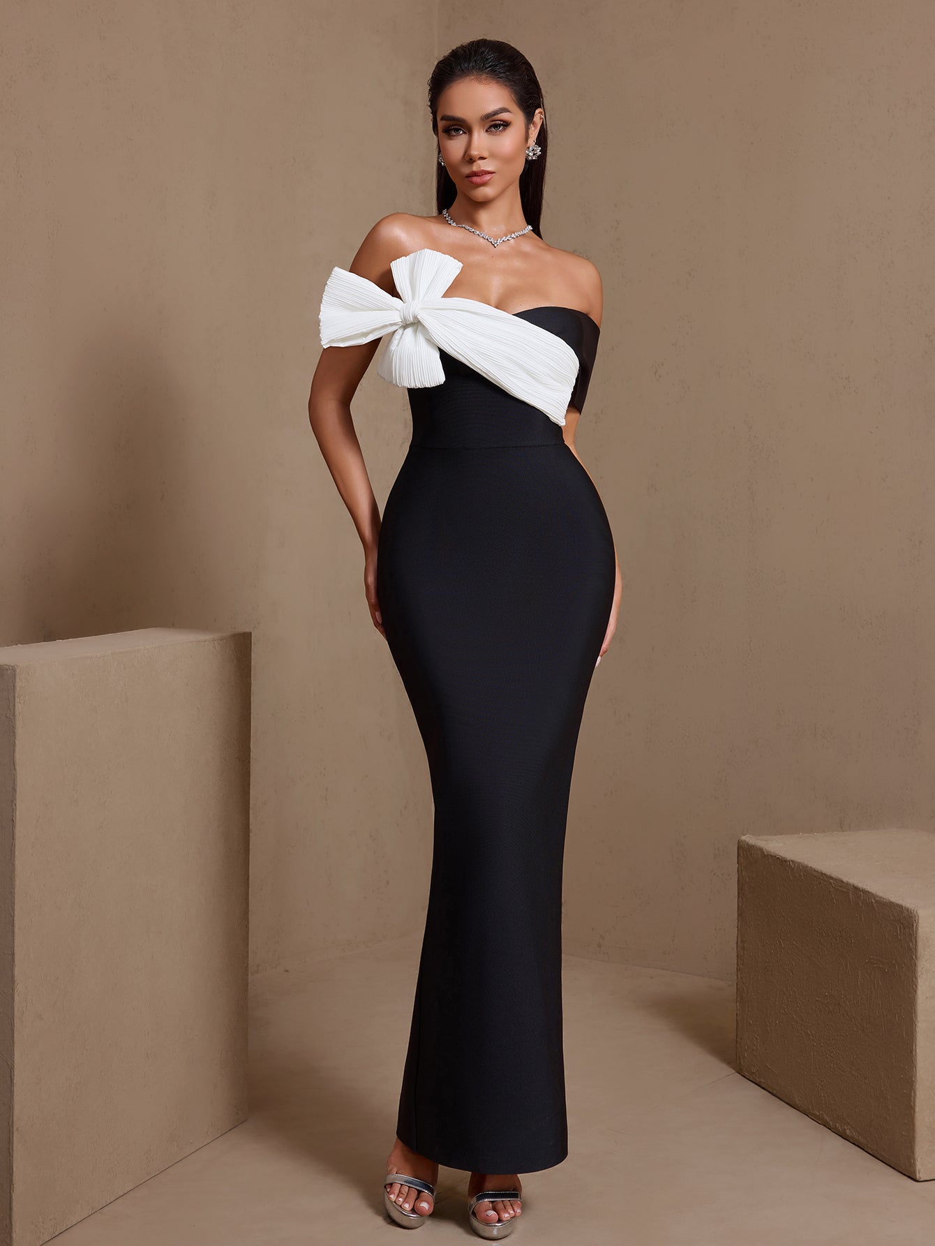 Pleated White-Bowknot Bandage Maxi Dress